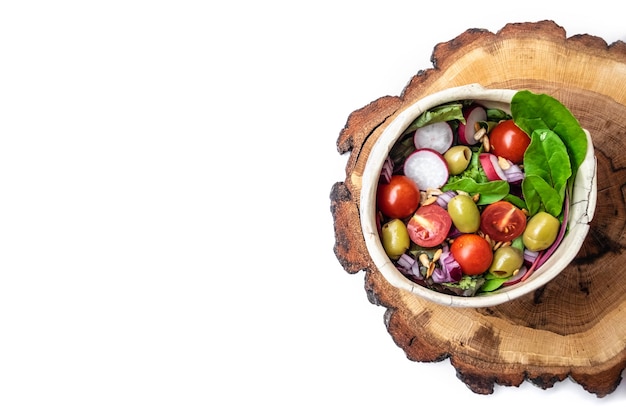 Šalát s farebnou zeleninou